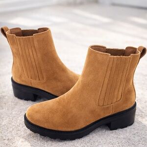 Madewell Tan Suede Ankle Boots